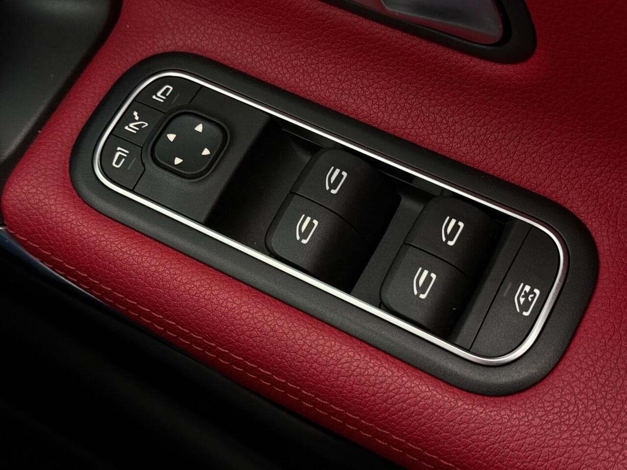 Mercedes-Benz CLA thumbnail Misc Controls