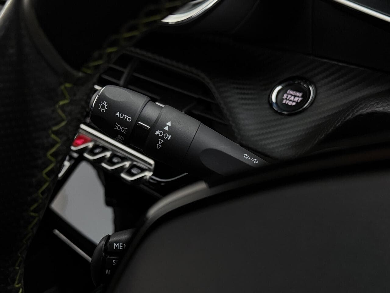 Peugeot 2008 thumbnail Misc Controls