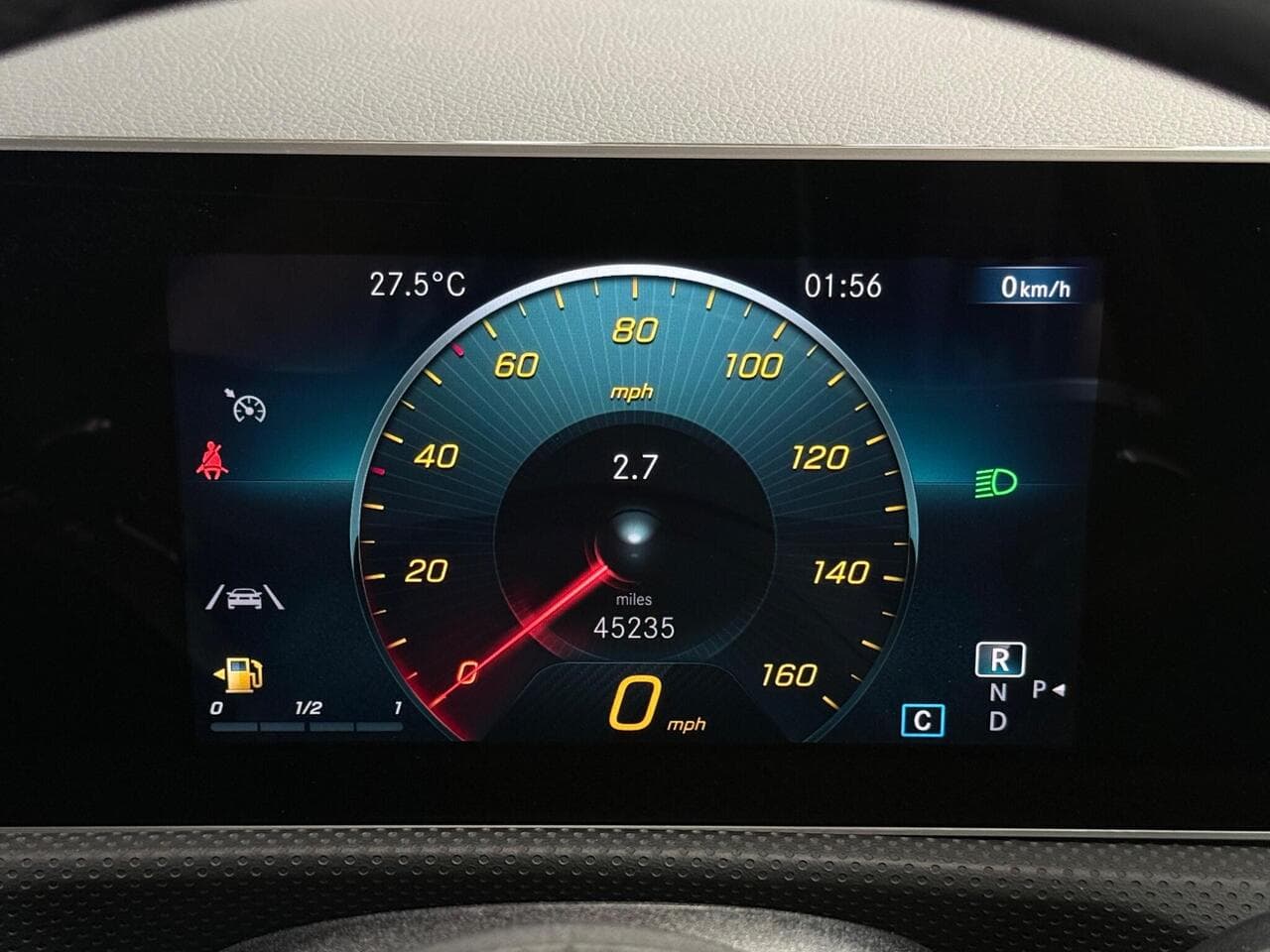 Mercedes-Benz CLA thumbnail Driver Instruments
