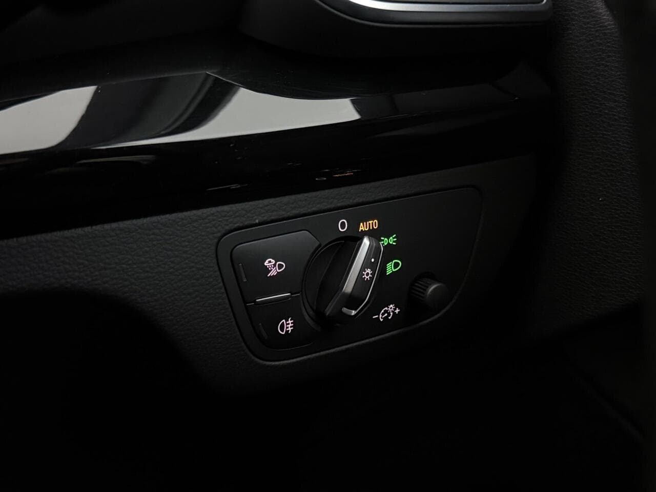 Audi Q5 thumbnail Misc Controls