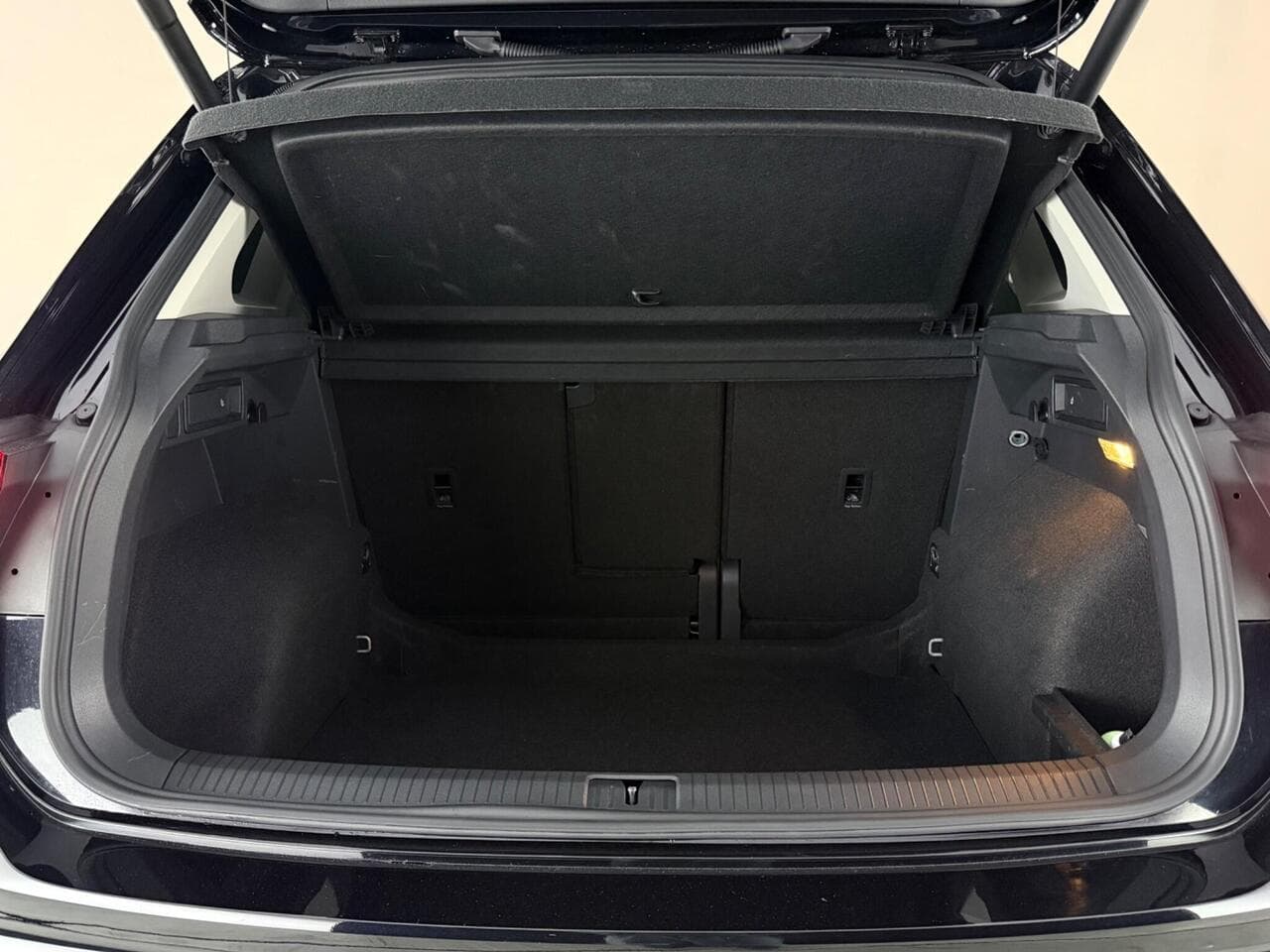 Volkswagen Tiguan thumbnail Boot