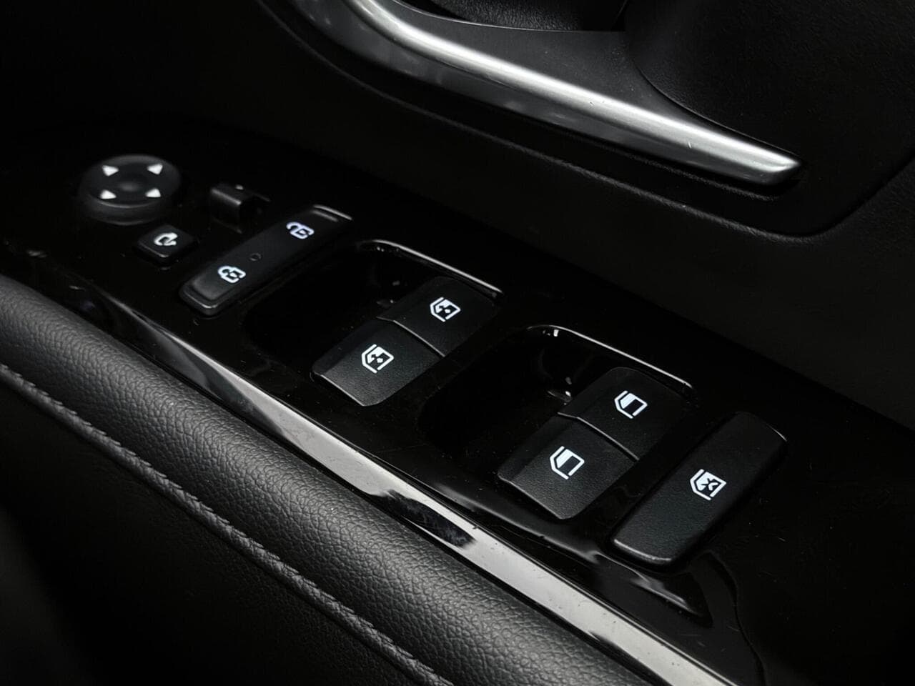 Hyundai TUCSON thumbnail Misc Controls