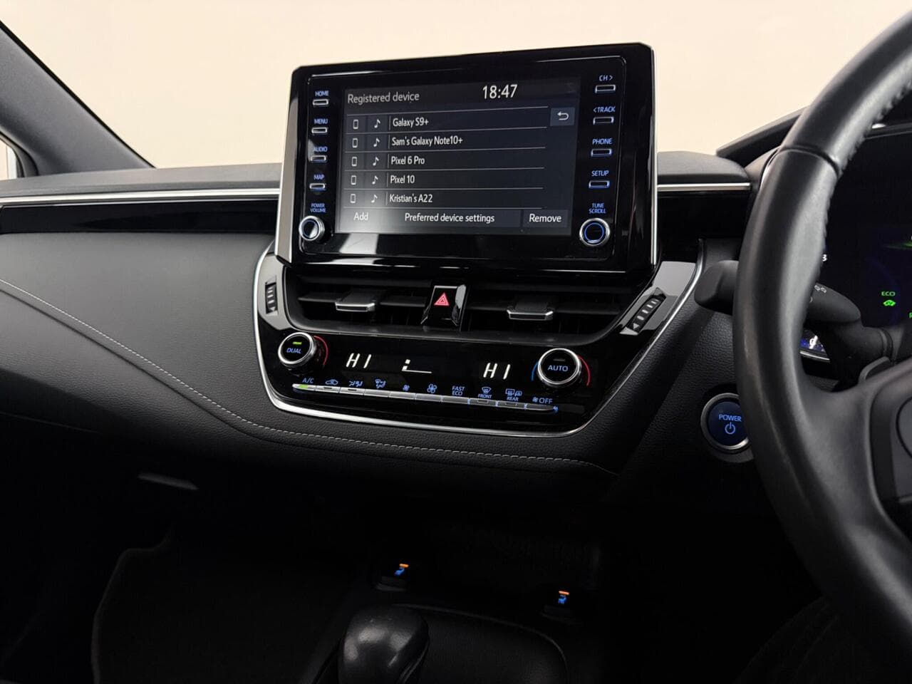 Toyota Corolla thumbnail Infotainment System