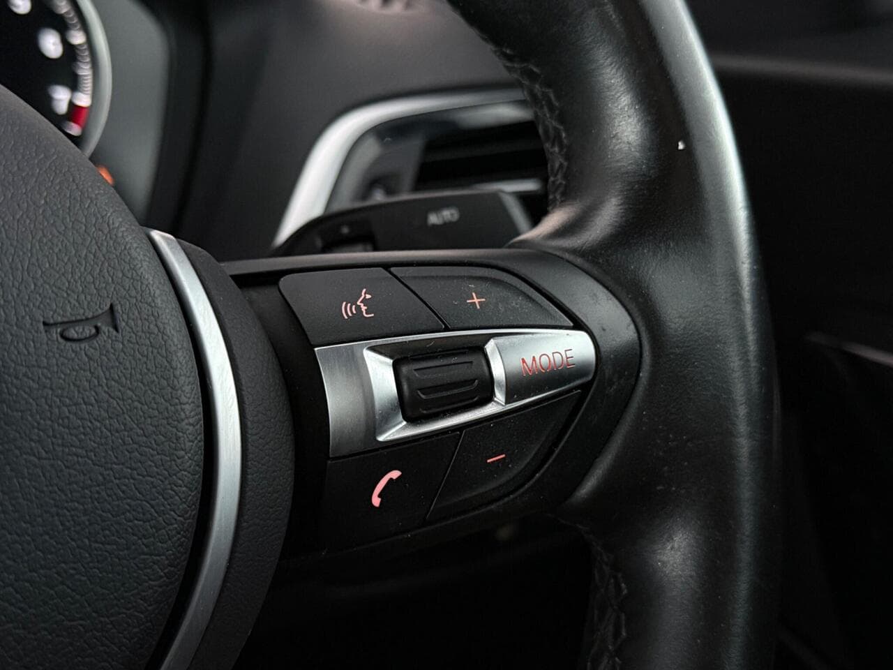 BMW 2 Series thumbnail Misc Controls