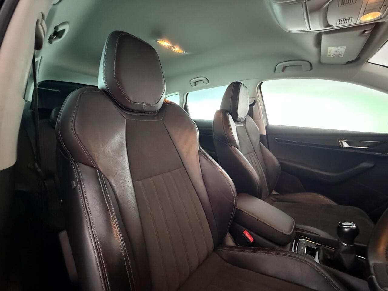 Skoda Karoq thumbnail Seat Driver