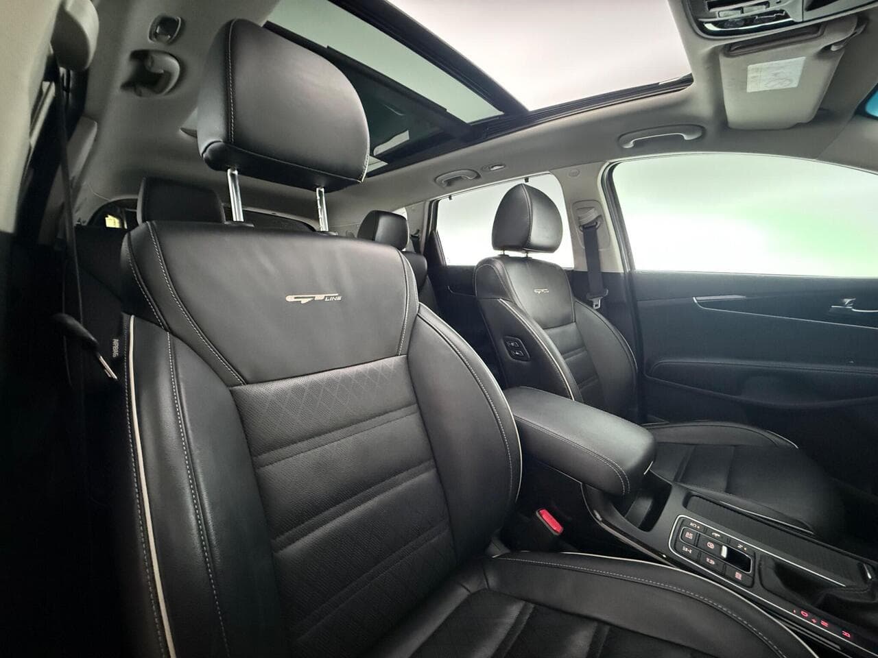 Kia Sorento thumbnail Seat Driver