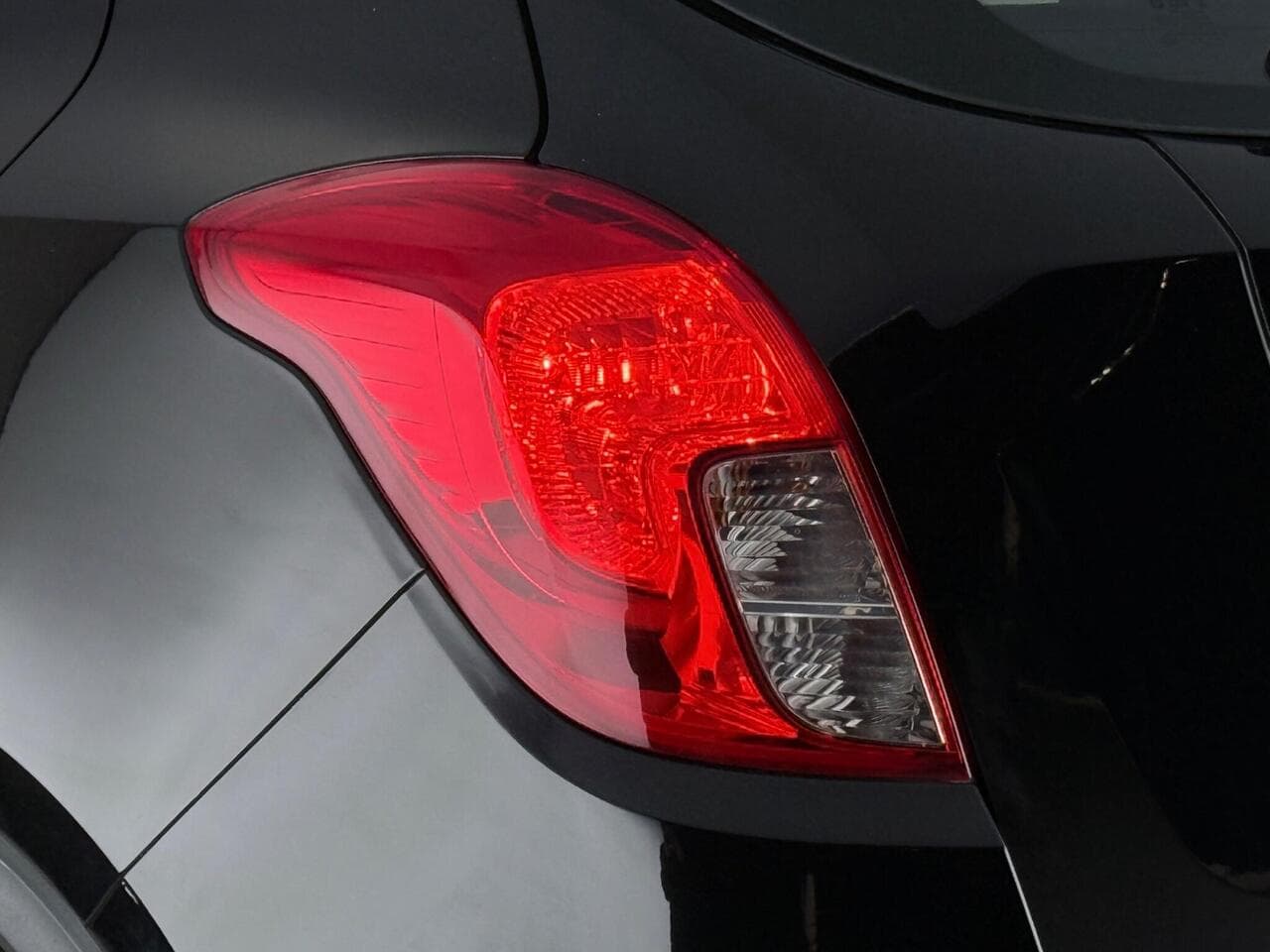 Vauxhall Mokka X thumbnail Lights Rear