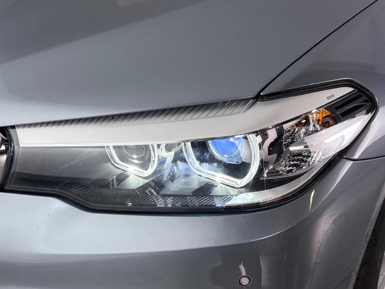 BMW 5 Series thumbnail Lights Front