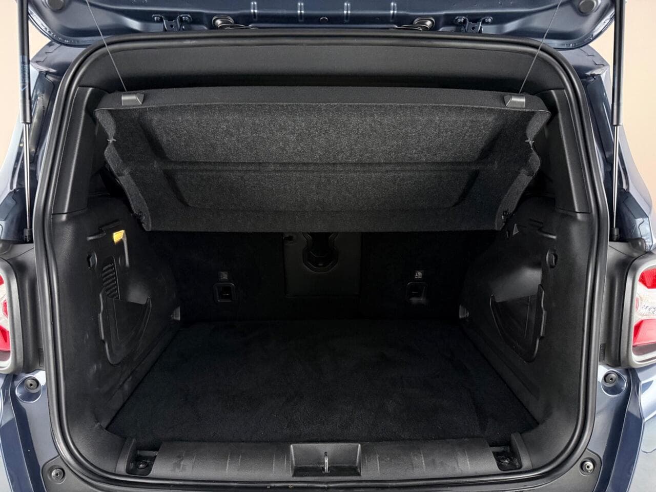 Jeep Renegade thumbnail Boot