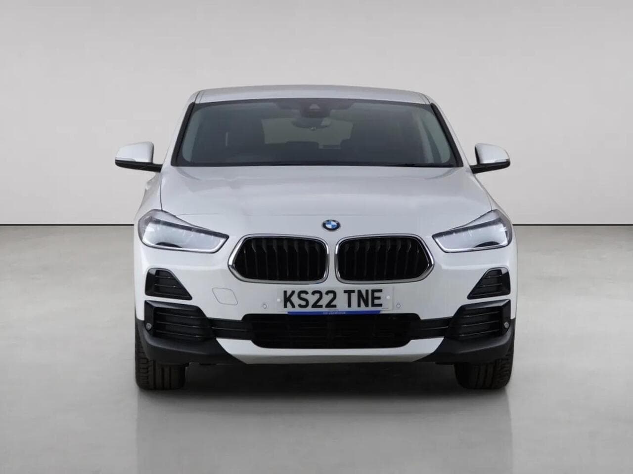 BMW X2 thumbnail Front