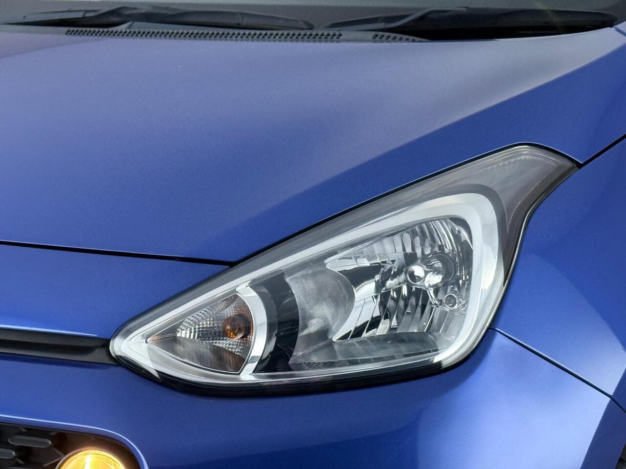Hyundai i10 thumbnail Lights Front