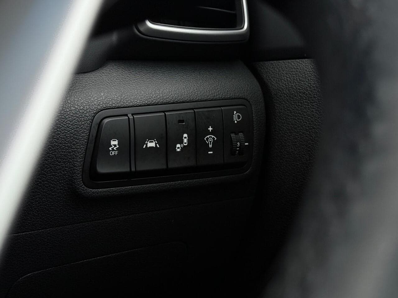Hyundai TUCSON thumbnail Misc Controls