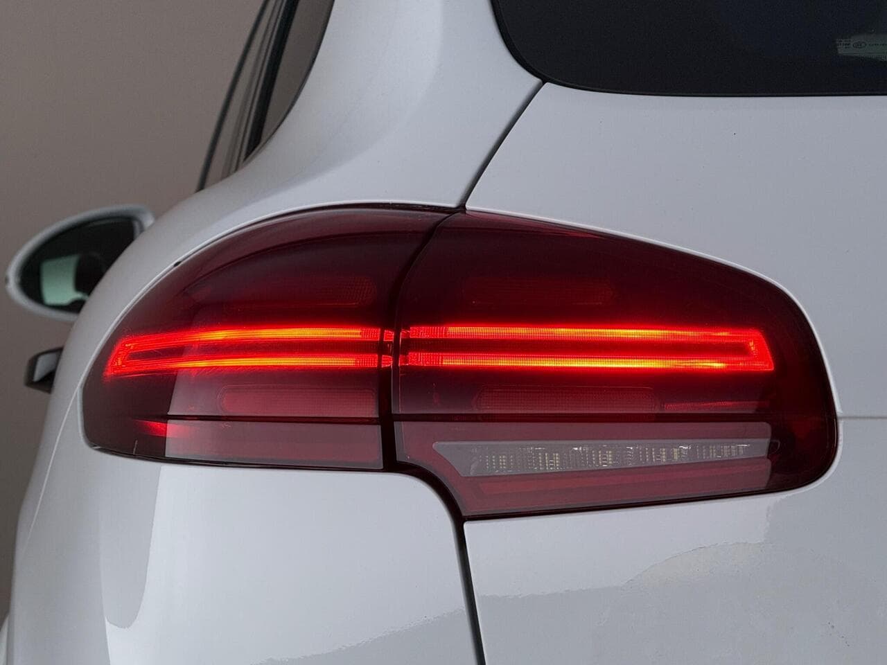 Porsche Cayenne thumbnail Lights Rear