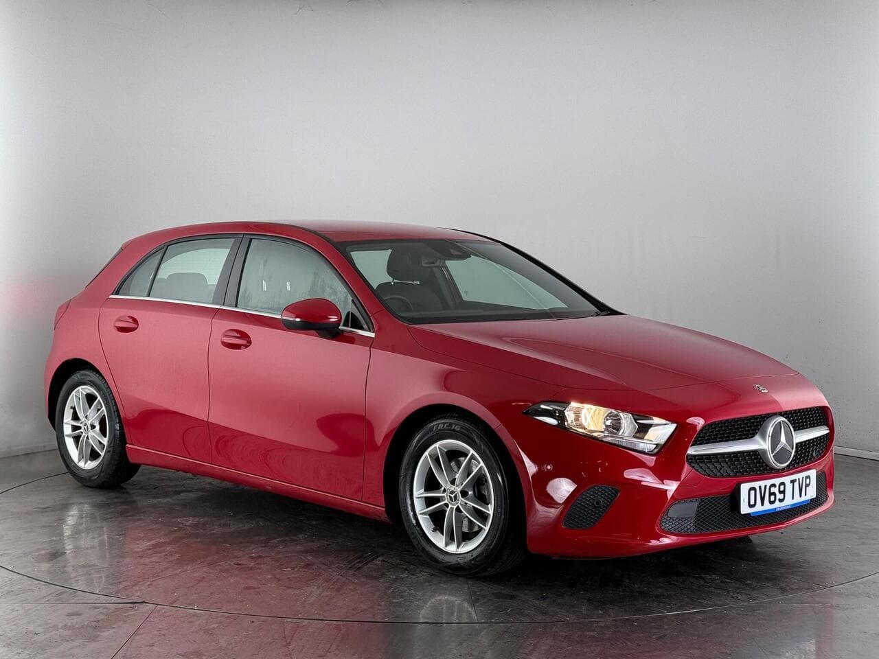 Mercedes-Benz A Class - Mercedes-Benz A Class 1.3 A180 SE (Executive) Euro 6 (s/s) 5dr