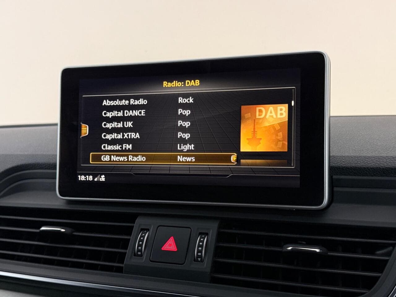 Audi Q5 thumbnail Infotainment System