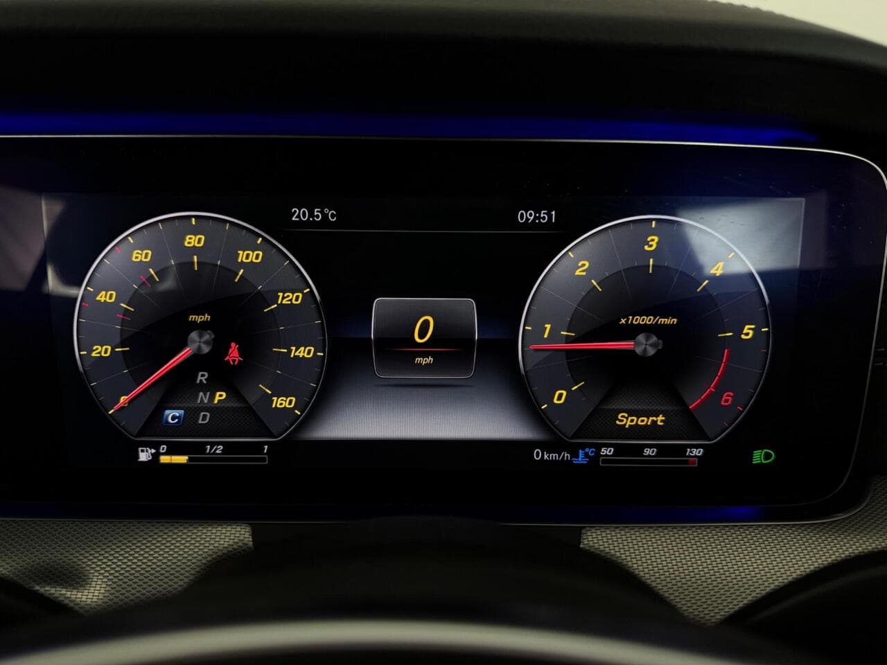Mercedes-Benz E Class thumbnail Driver Instruments