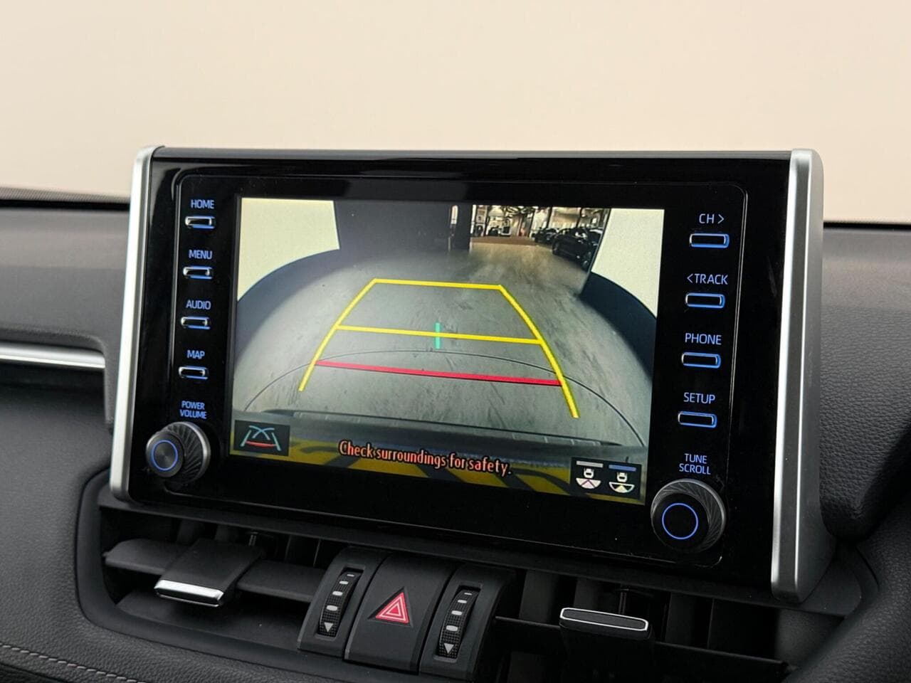 Toyota RAV4 thumbnail Infotainment System