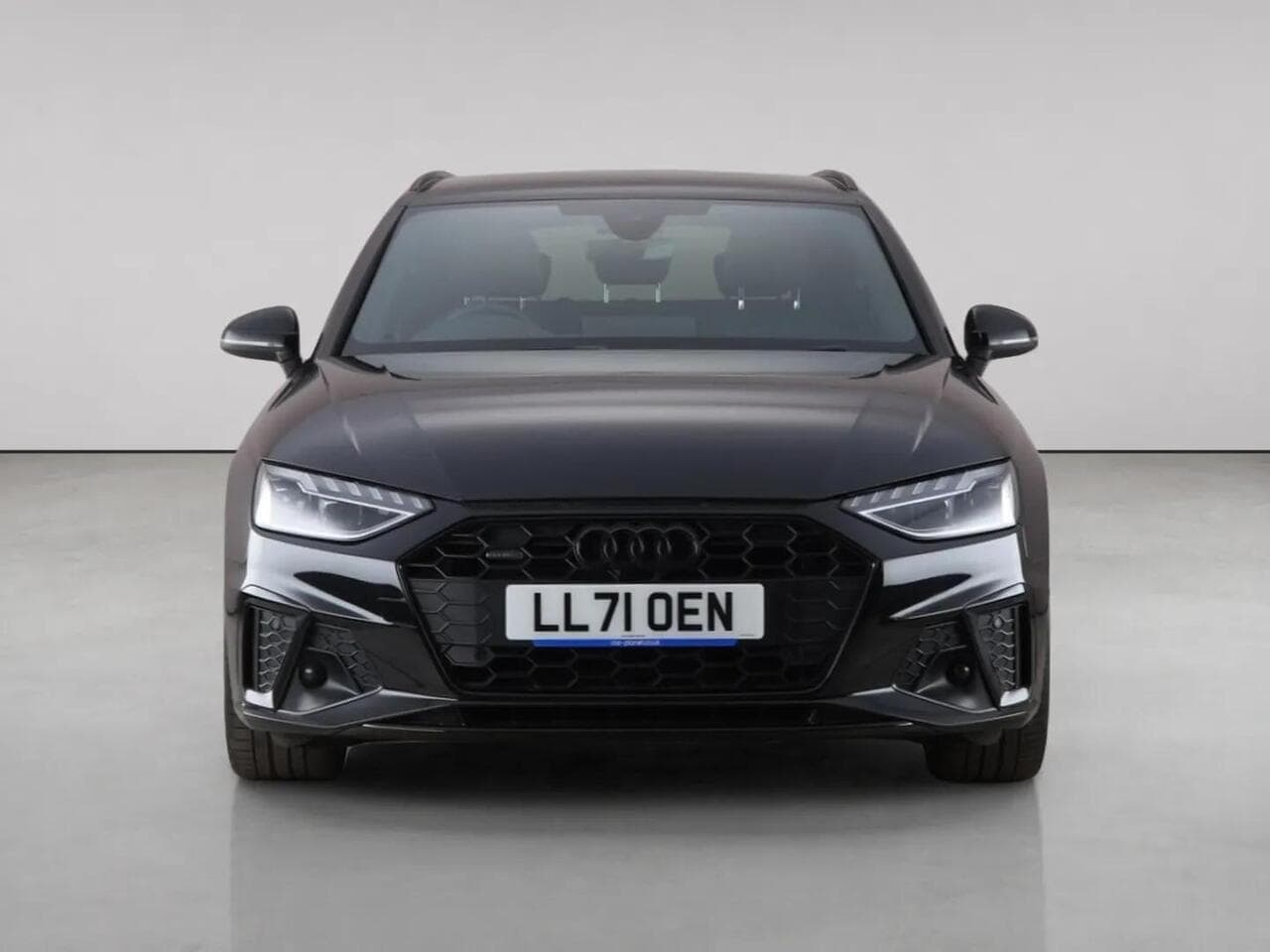 Audi A4 Avant thumbnail Front