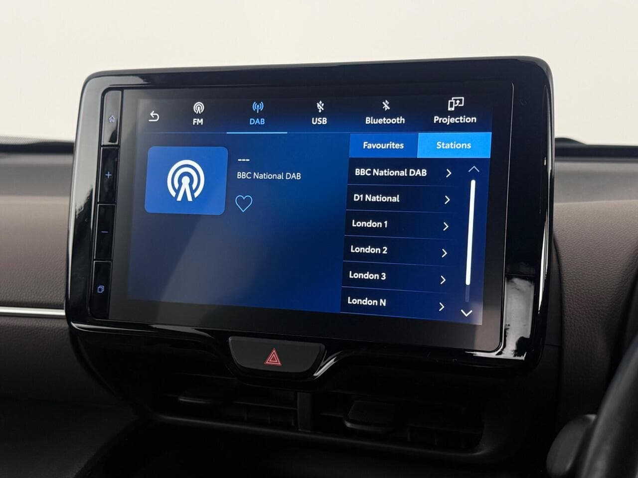 Toyota Yaris Cross thumbnail Infotainment System