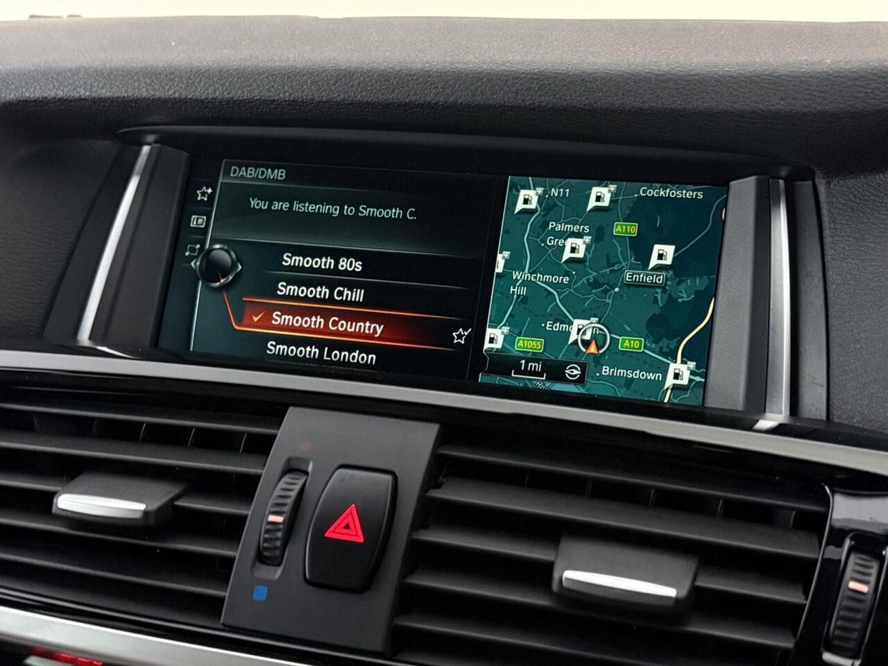 BMW X4 thumbnail Infotainment System