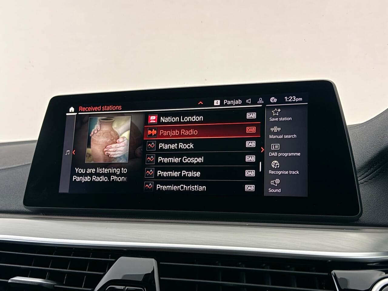 BMW 5 Series thumbnail Infotainment System