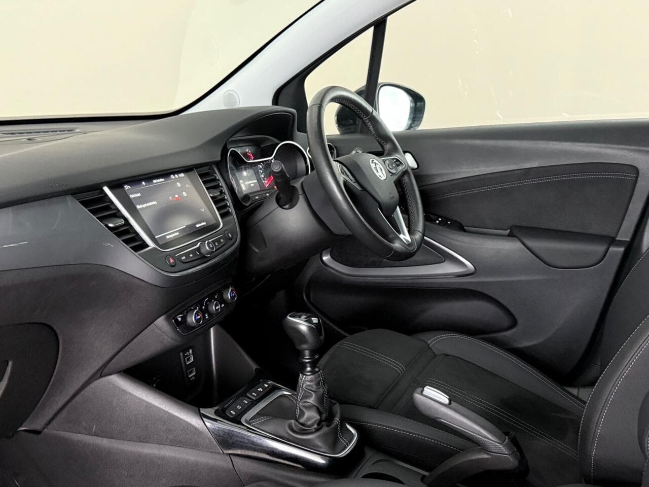 Vauxhall Crossland thumbnail Interior Front