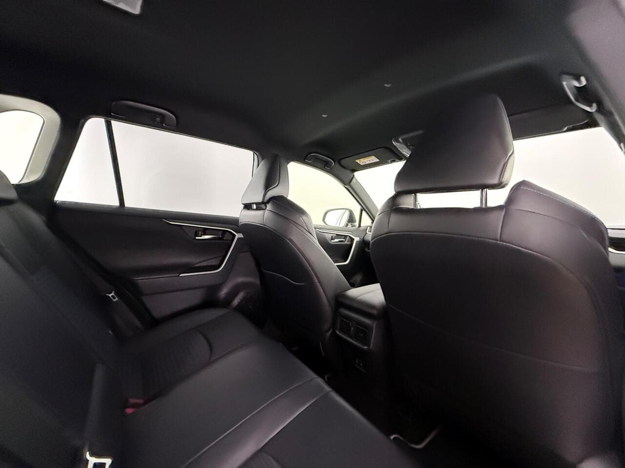 Toyota RAV4 thumbnail Seats Rear