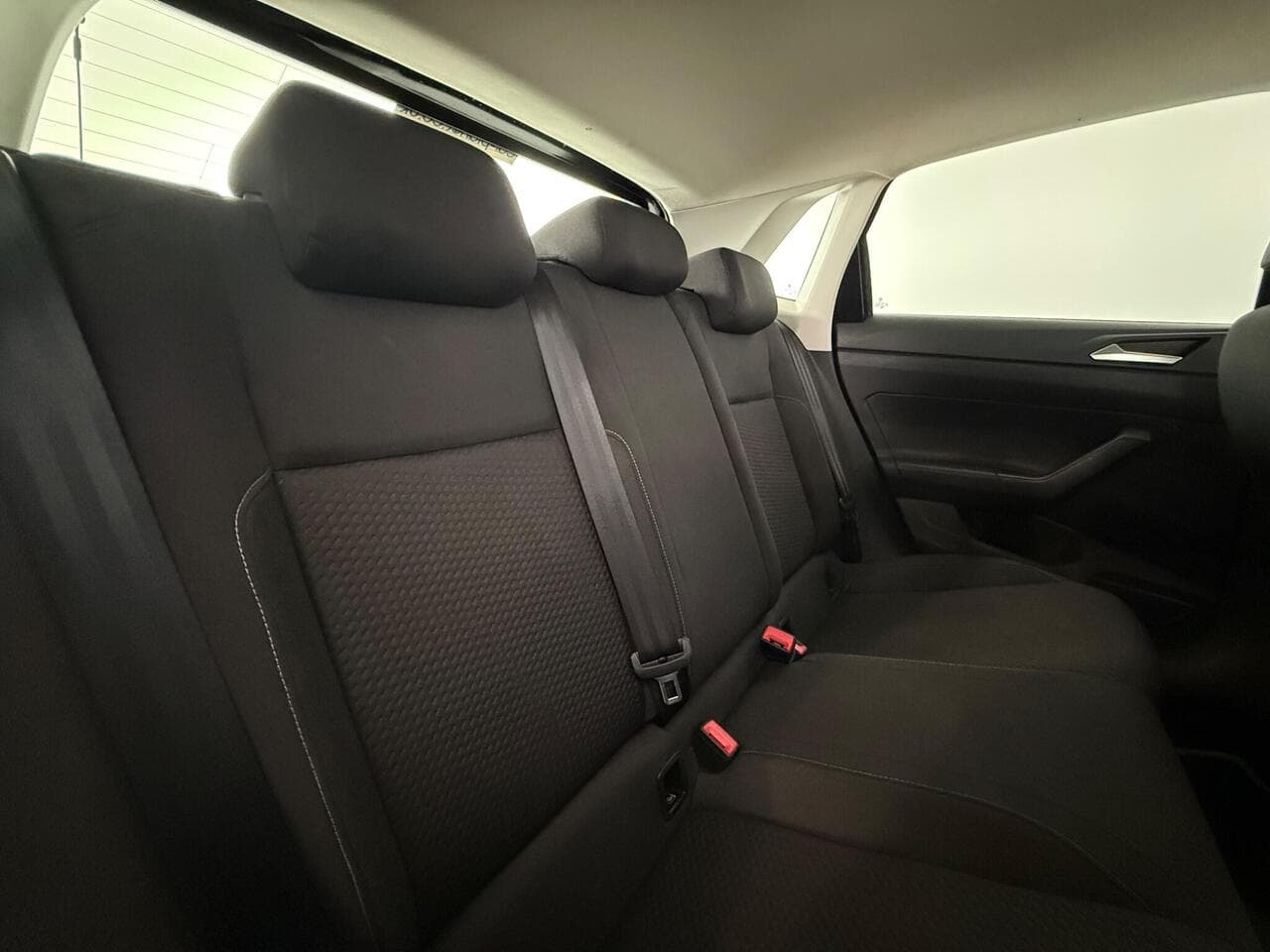 Volkswagen Polo thumbnail Seats Rear