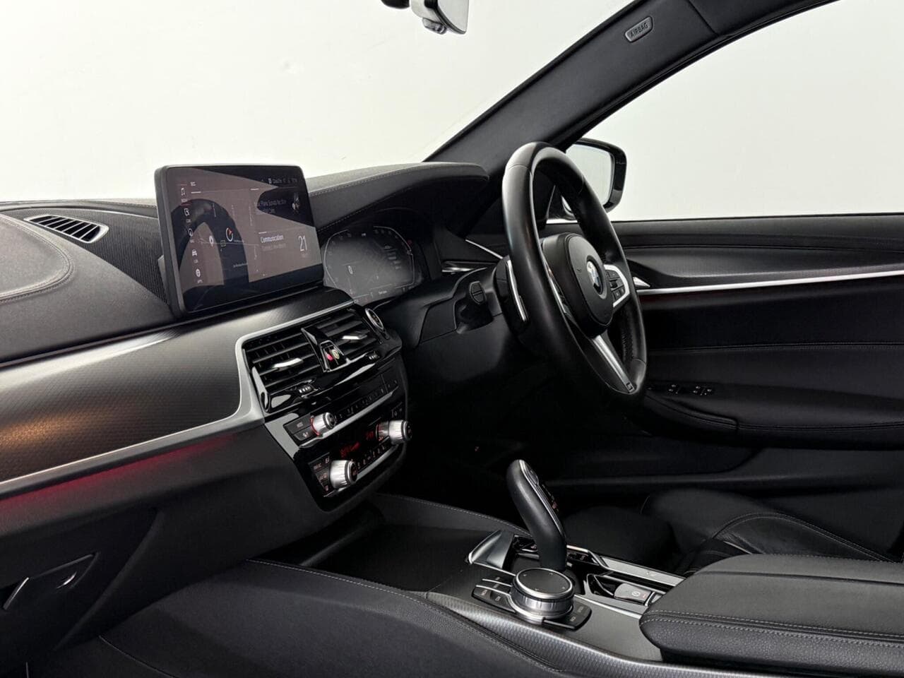 BMW 5 Series thumbnail Interior Front