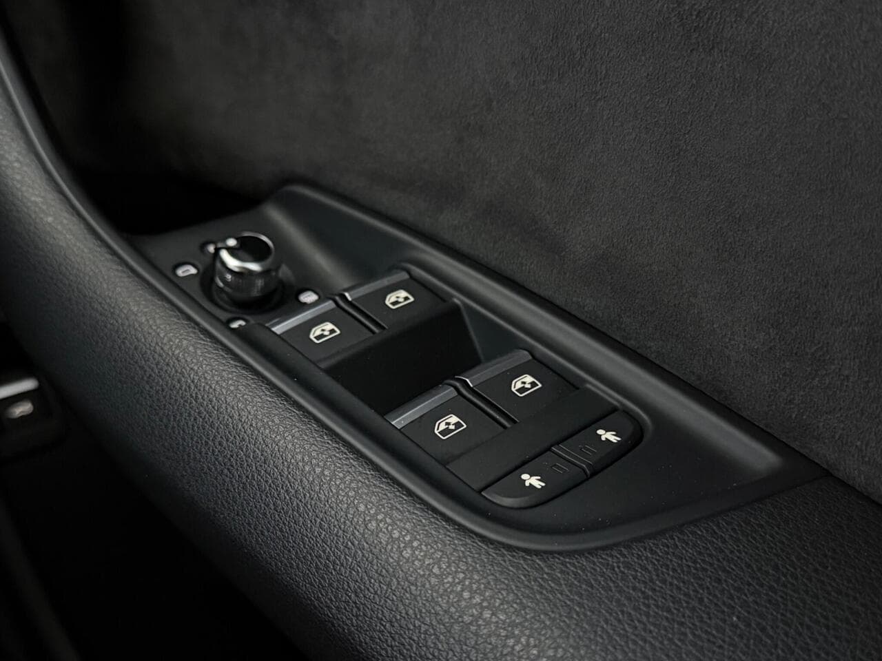 Audi Q7 thumbnail Misc Controls