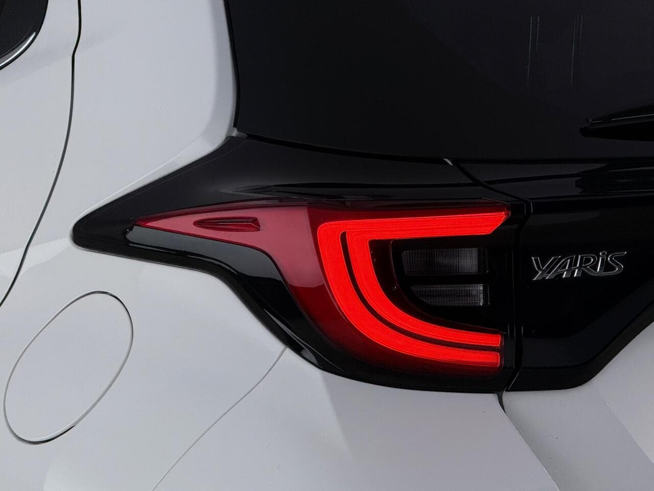 Toyota Yaris thumbnail Lights Rear