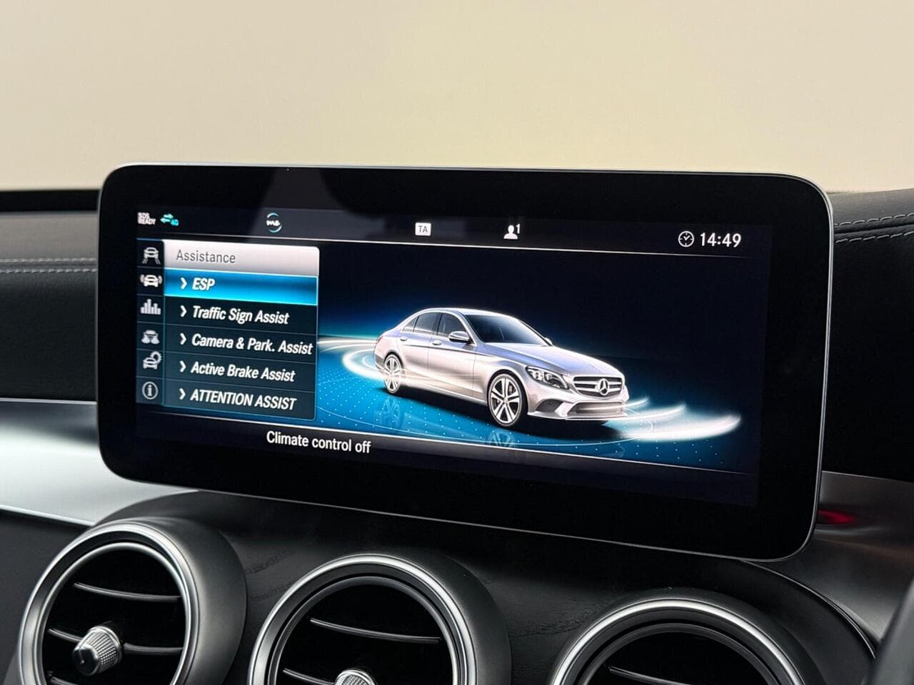 Mercedes-Benz C Class thumbnail Infotainment System