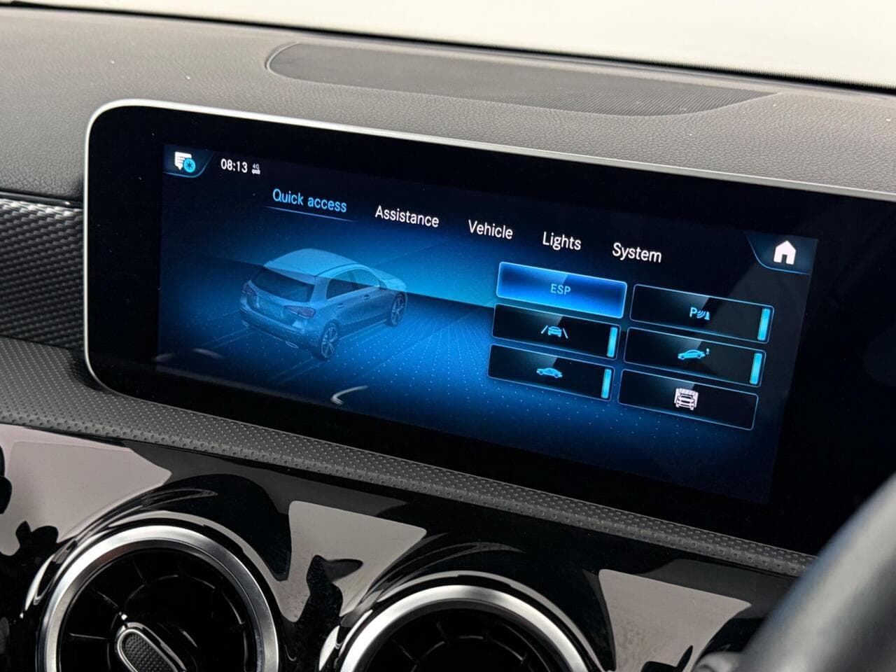 Mercedes-Benz A Class thumbnail Infotainment System