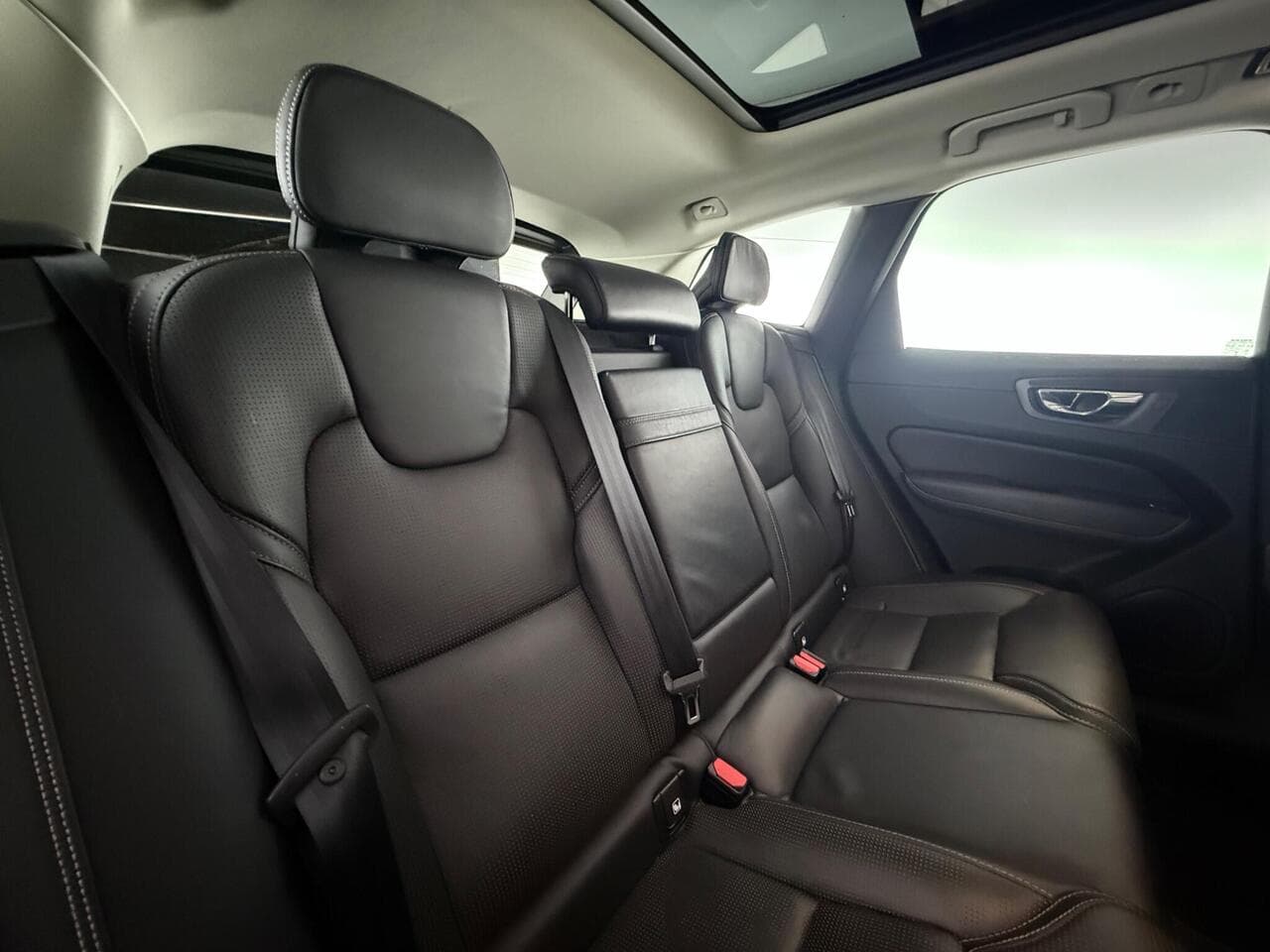 Volvo XC60 thumbnail Seats Rear