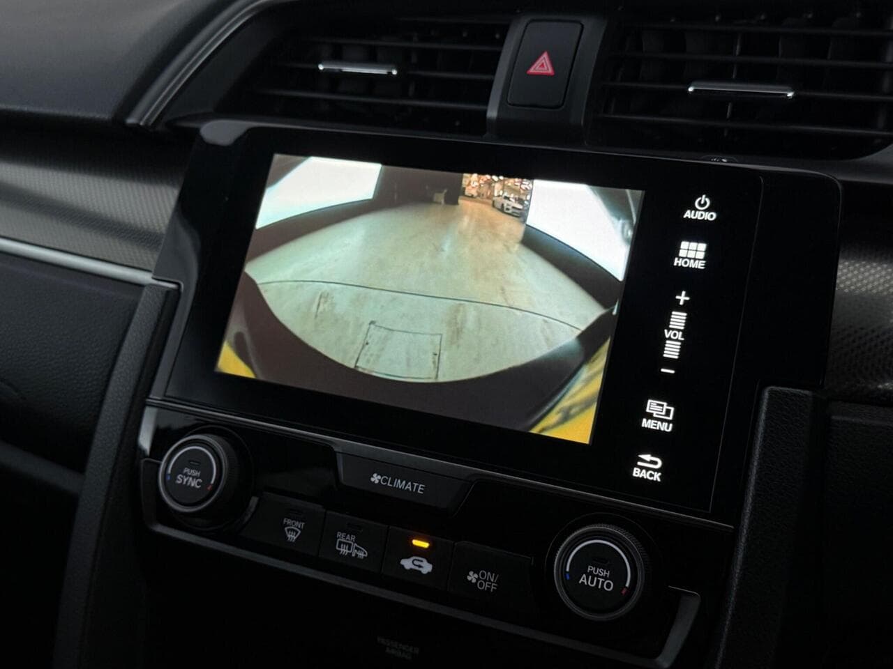 Honda Civic thumbnail Infotainment System