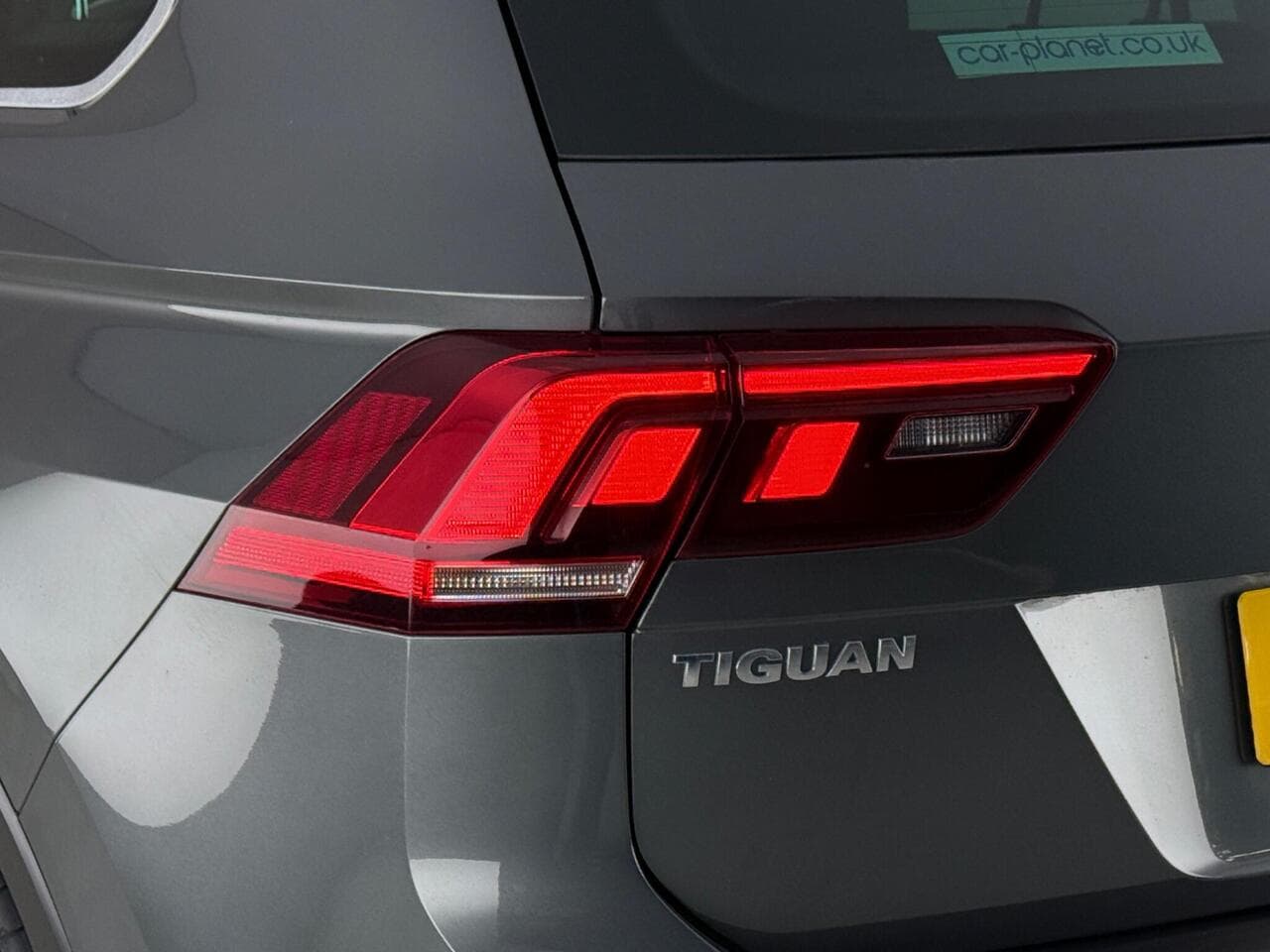 Volkswagen Tiguan thumbnail Lights Rear