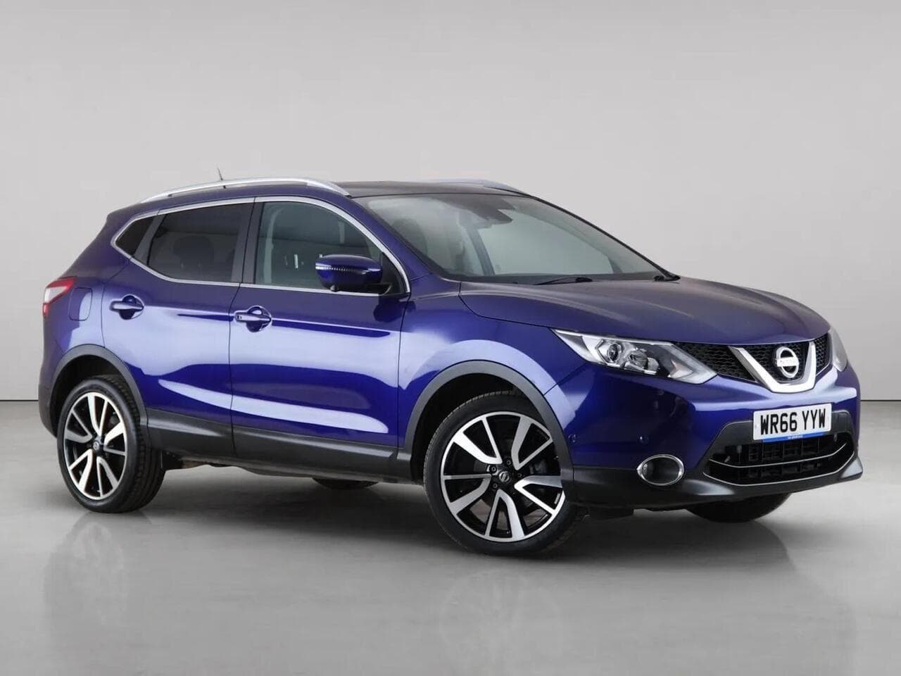 Nissan Qashqai - Nissan Qashqai 1.6 DIG-T Tekna 2WD Euro 6 (s/s) 5dr