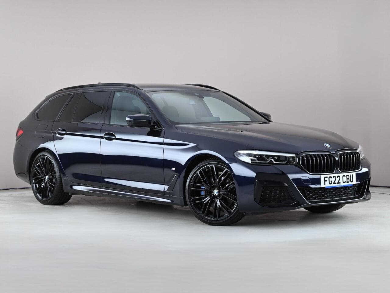 BMW 5 Series - BMW 5 Series 2.0 520d MHT M Sport Touring Steptronic Euro 6 (s/s) 5dr
