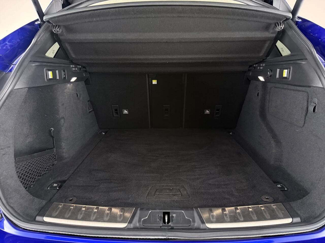 Jaguar F-PACE thumbnail Boot