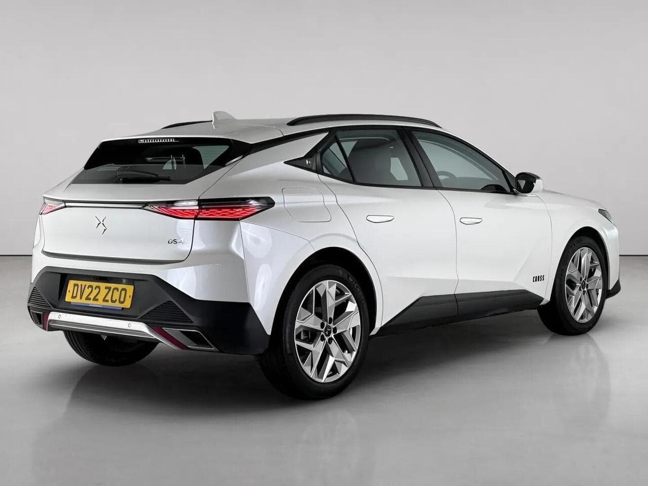 DS AUTOMOBILES DS 4 thumbnail Rear Right