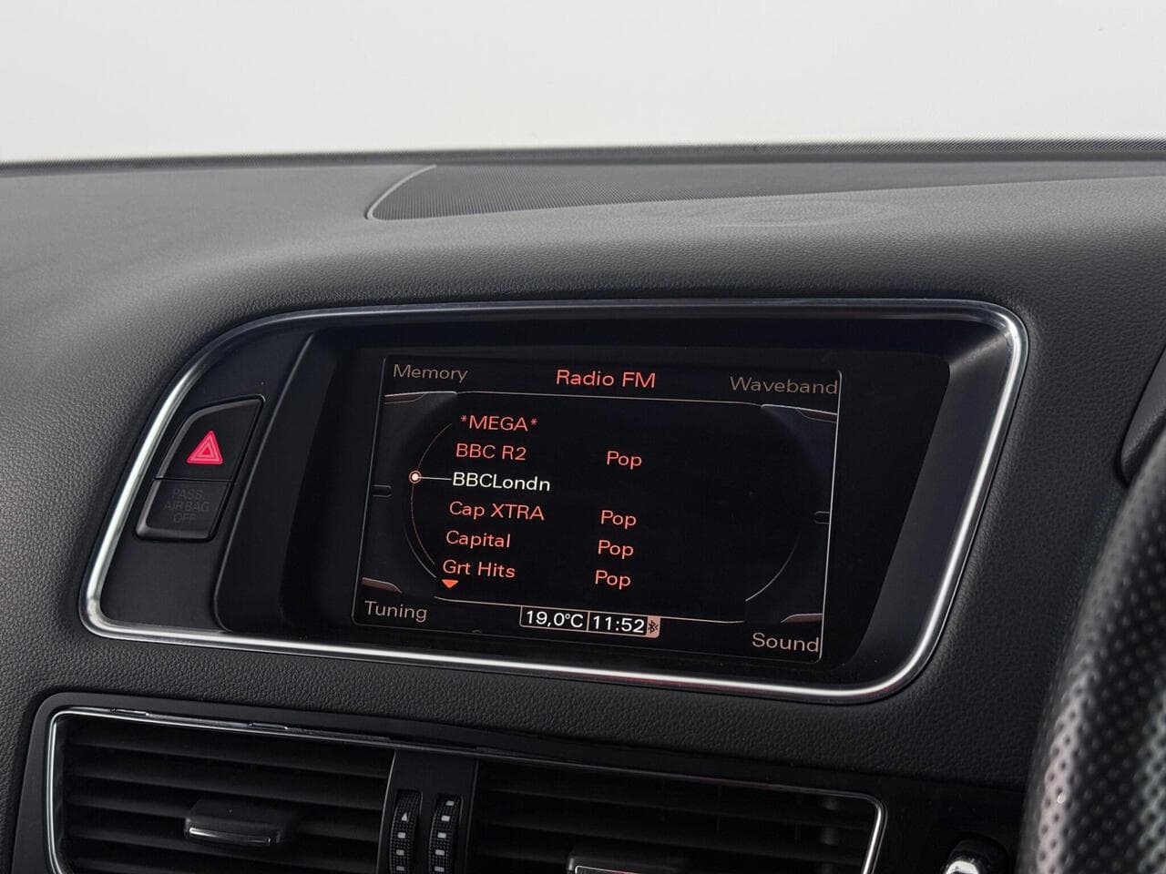 Audi Q5 thumbnail Infotainment System