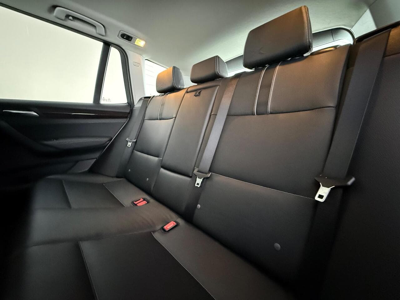 BMW X3 thumbnail Seats Rear