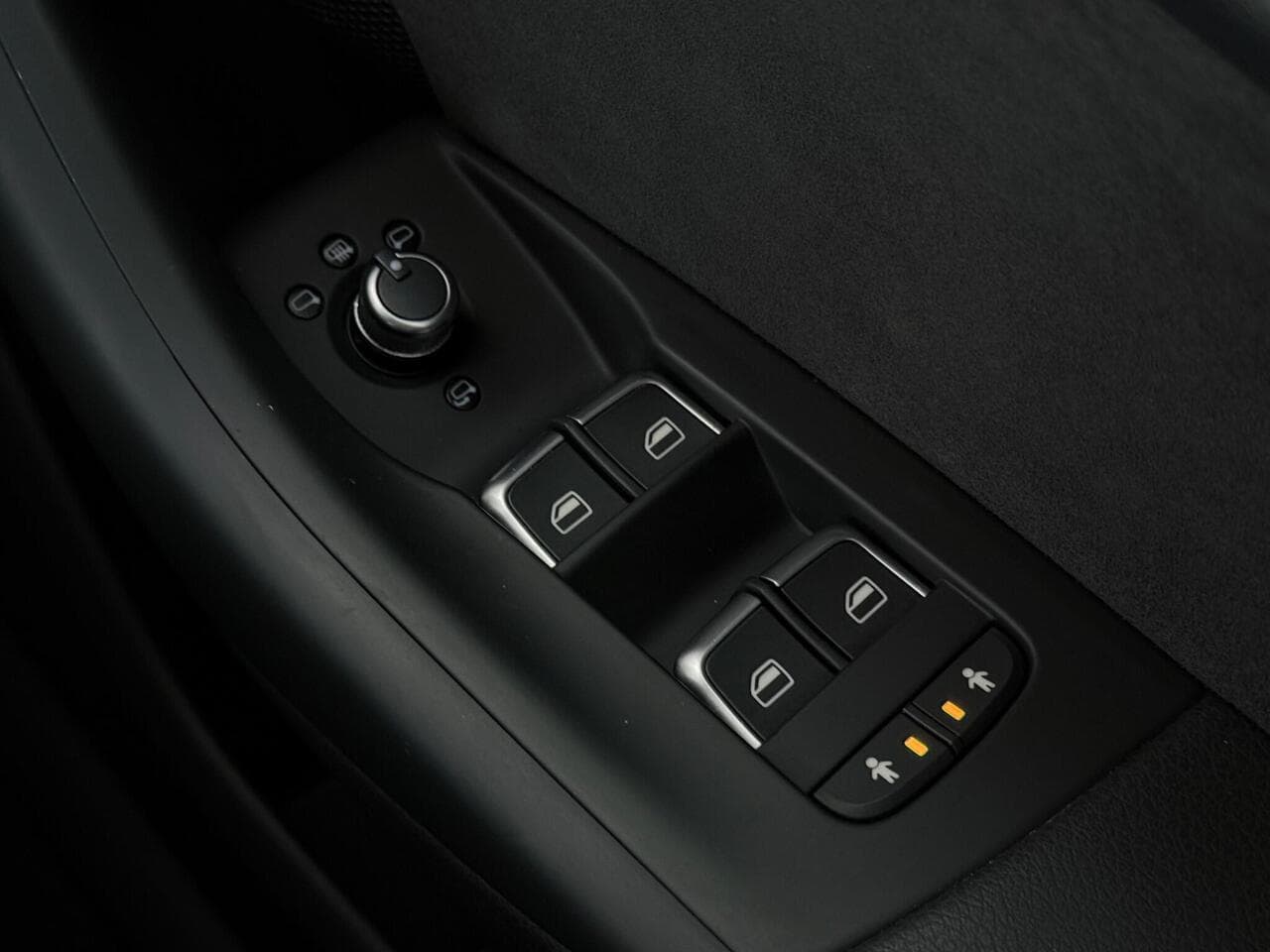 Audi Q3 thumbnail Misc Controls