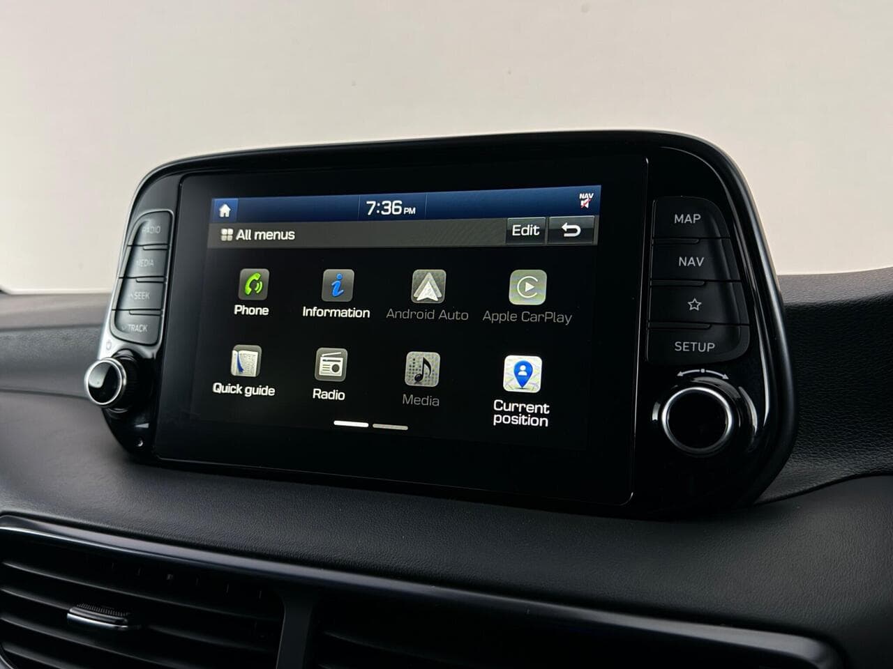 Hyundai TUCSON thumbnail Infotainment System