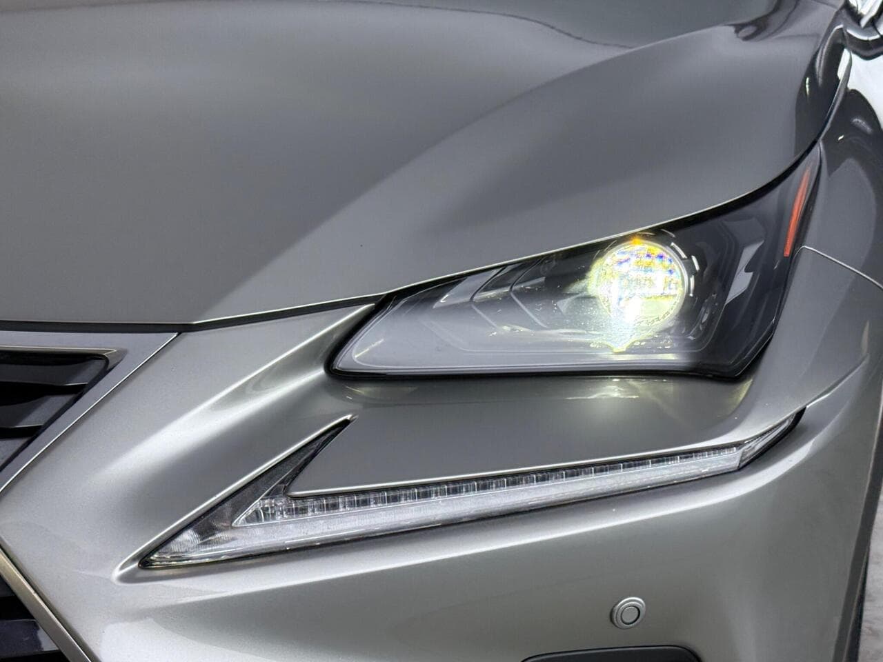 Lexus NX thumbnail Lights Front