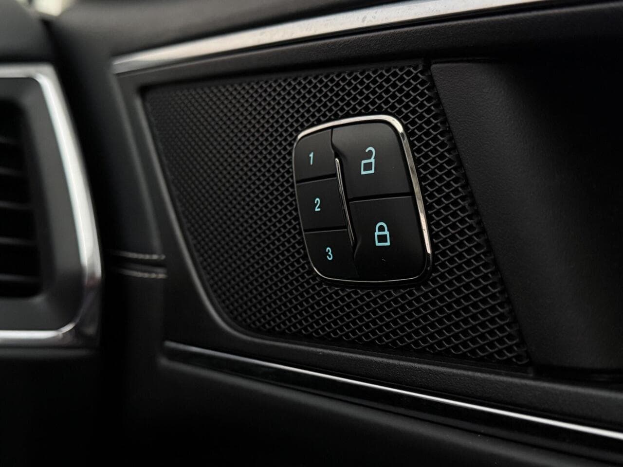 Ford S-Max thumbnail Misc Controls