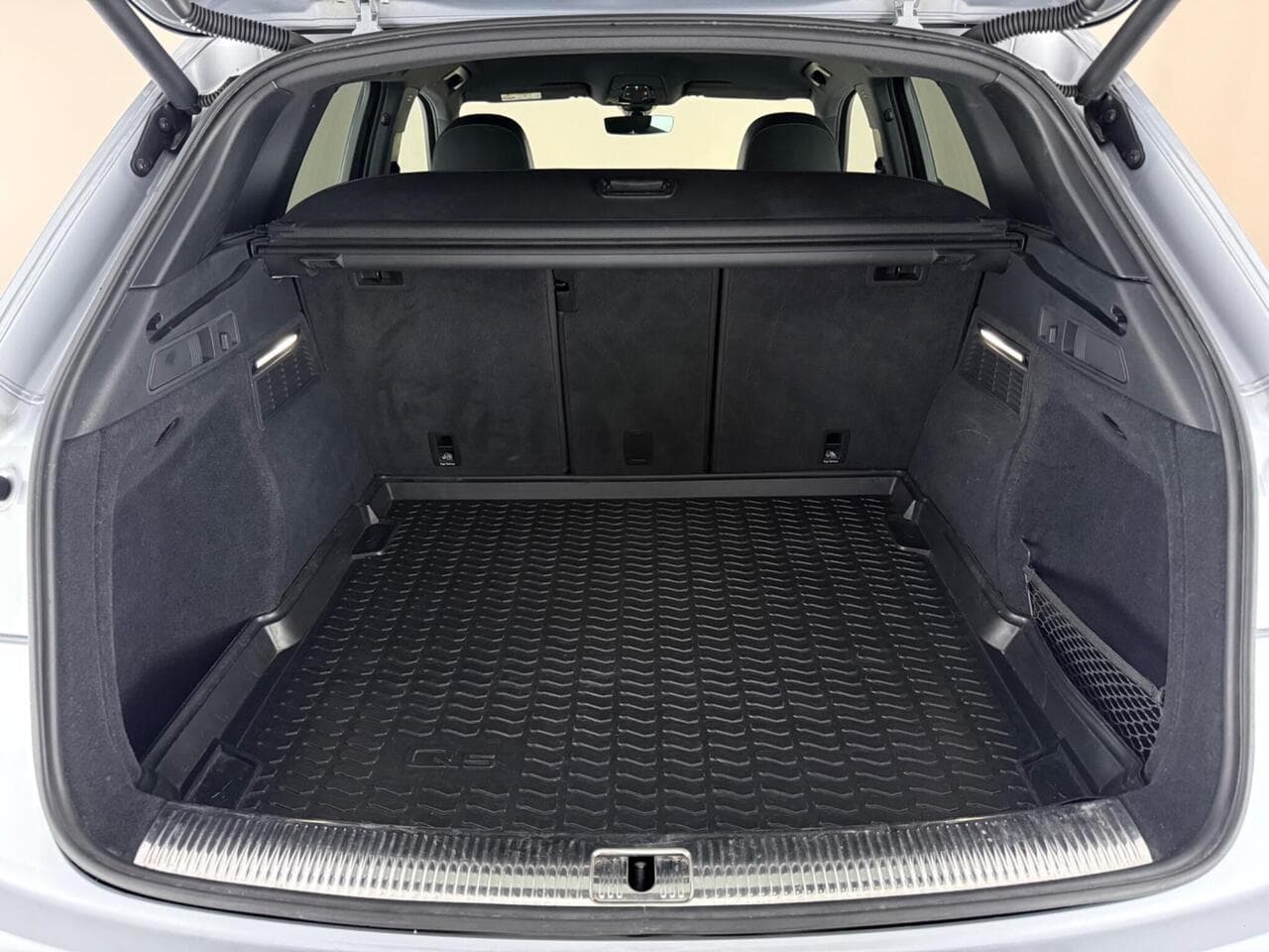 Audi Q5 thumbnail Boot