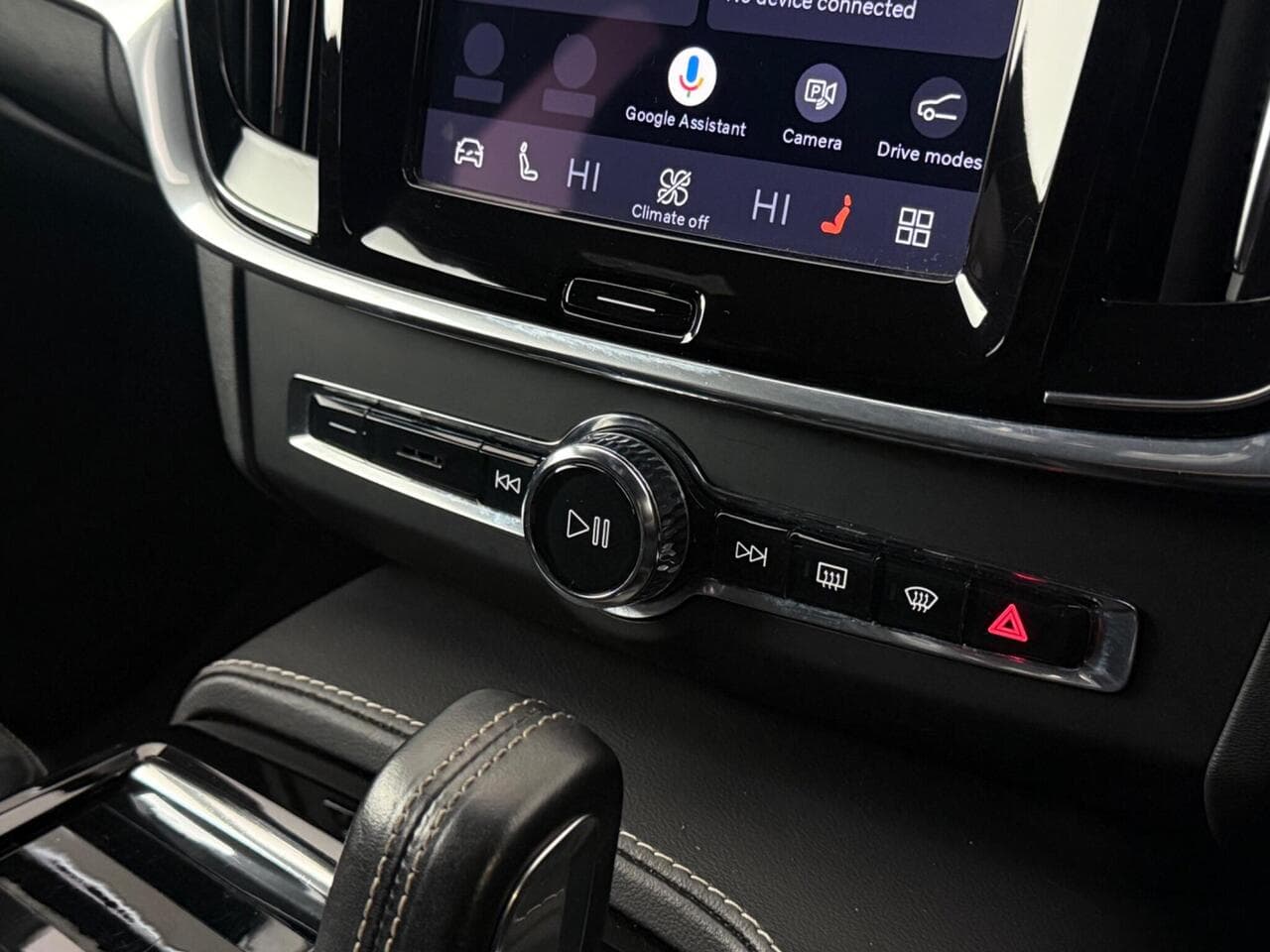 Volvo V90 thumbnail Misc Controls