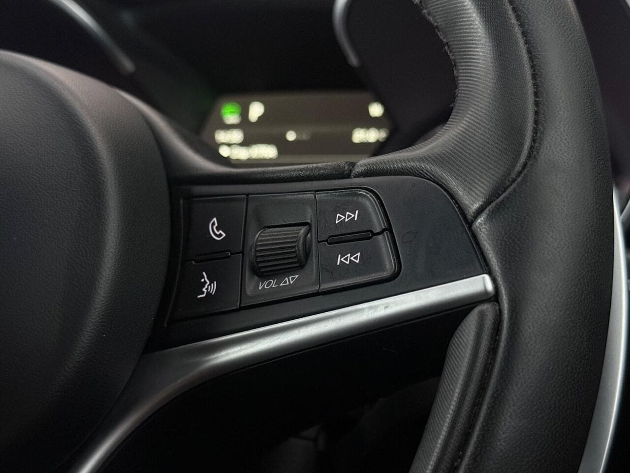 Alfa Romeo Stelvio thumbnail Misc Controls