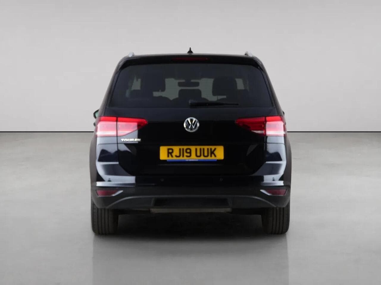 Volkswagen Touran thumbnail Rear